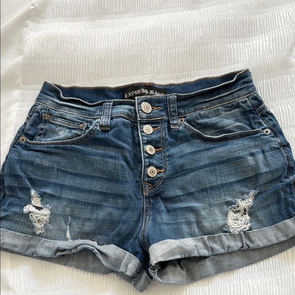 ❤️Express Blue Jean Shorts Distressed Style - Picture 1 of 4